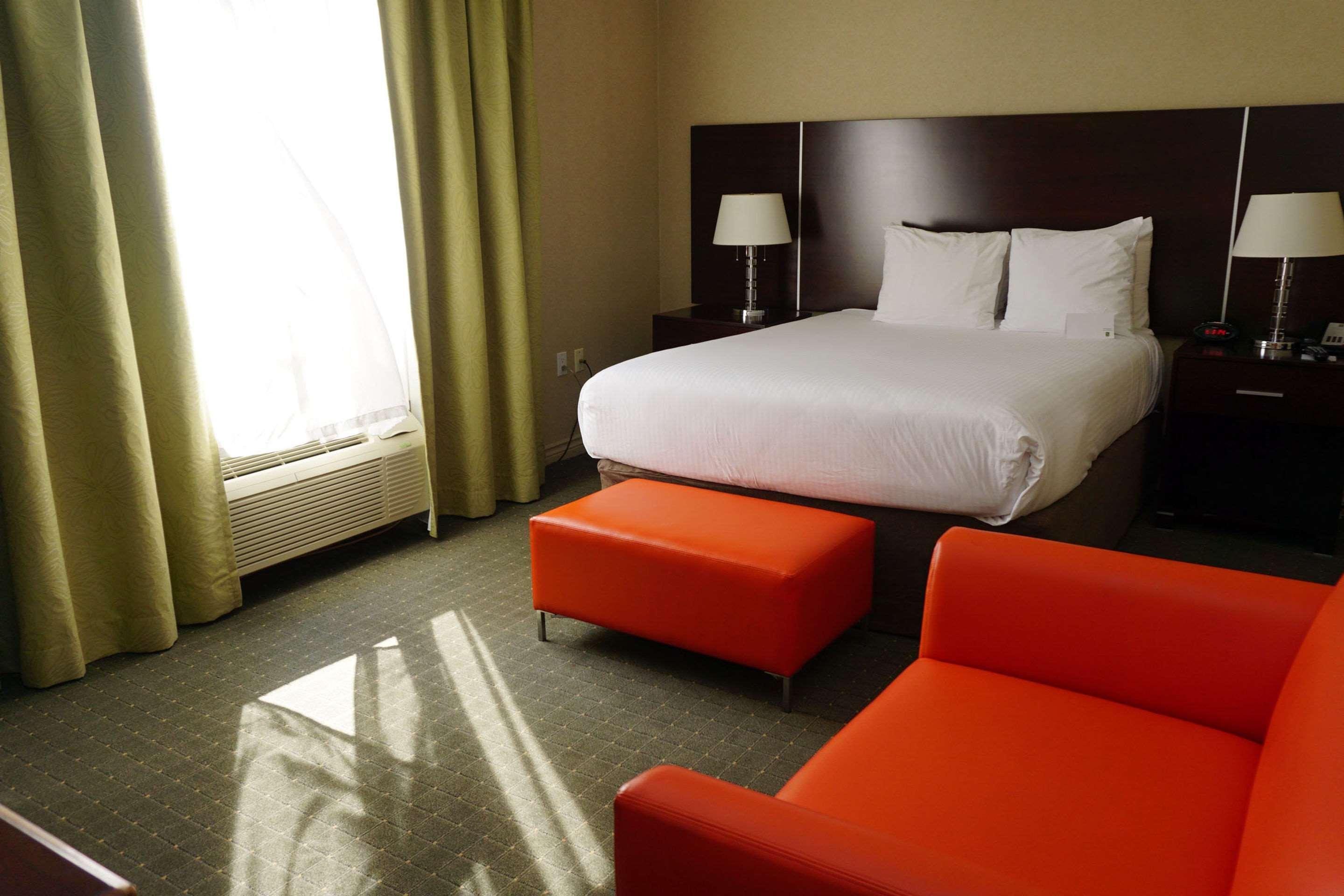 Towneplace Suites By Marriott Toronto Oakville Exterior photo