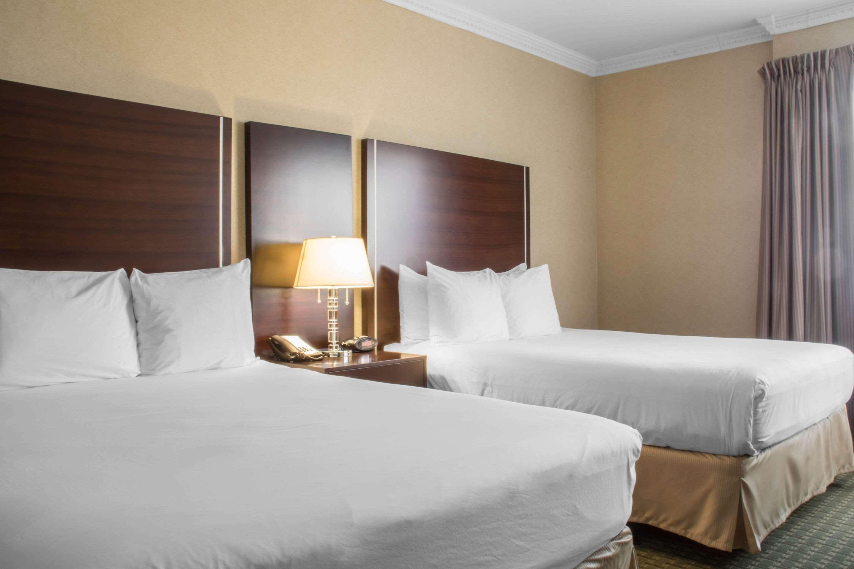Towneplace Suites By Marriott Toronto Oakville Exterior photo