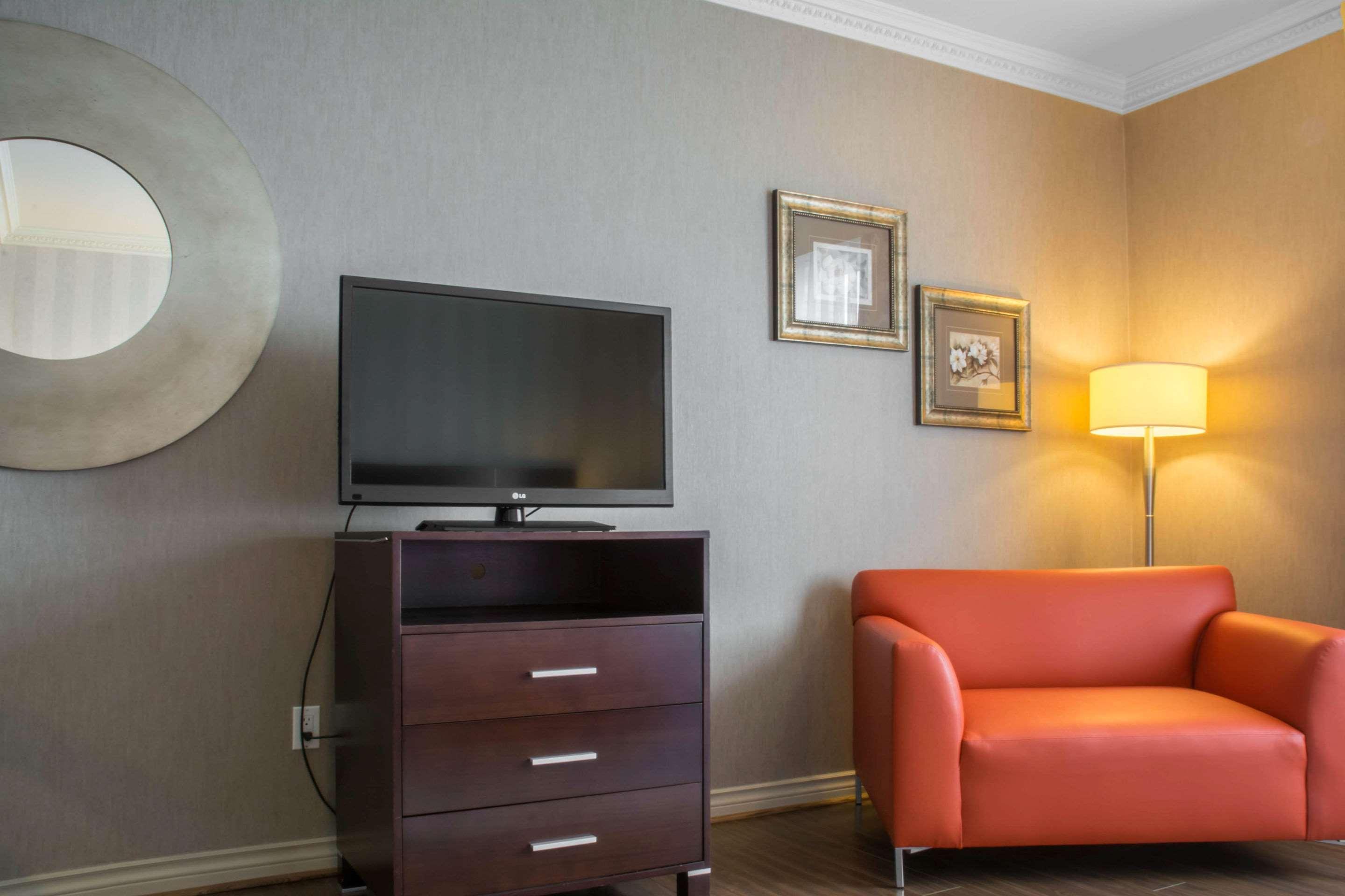 Towneplace Suites By Marriott Toronto Oakville Exterior photo