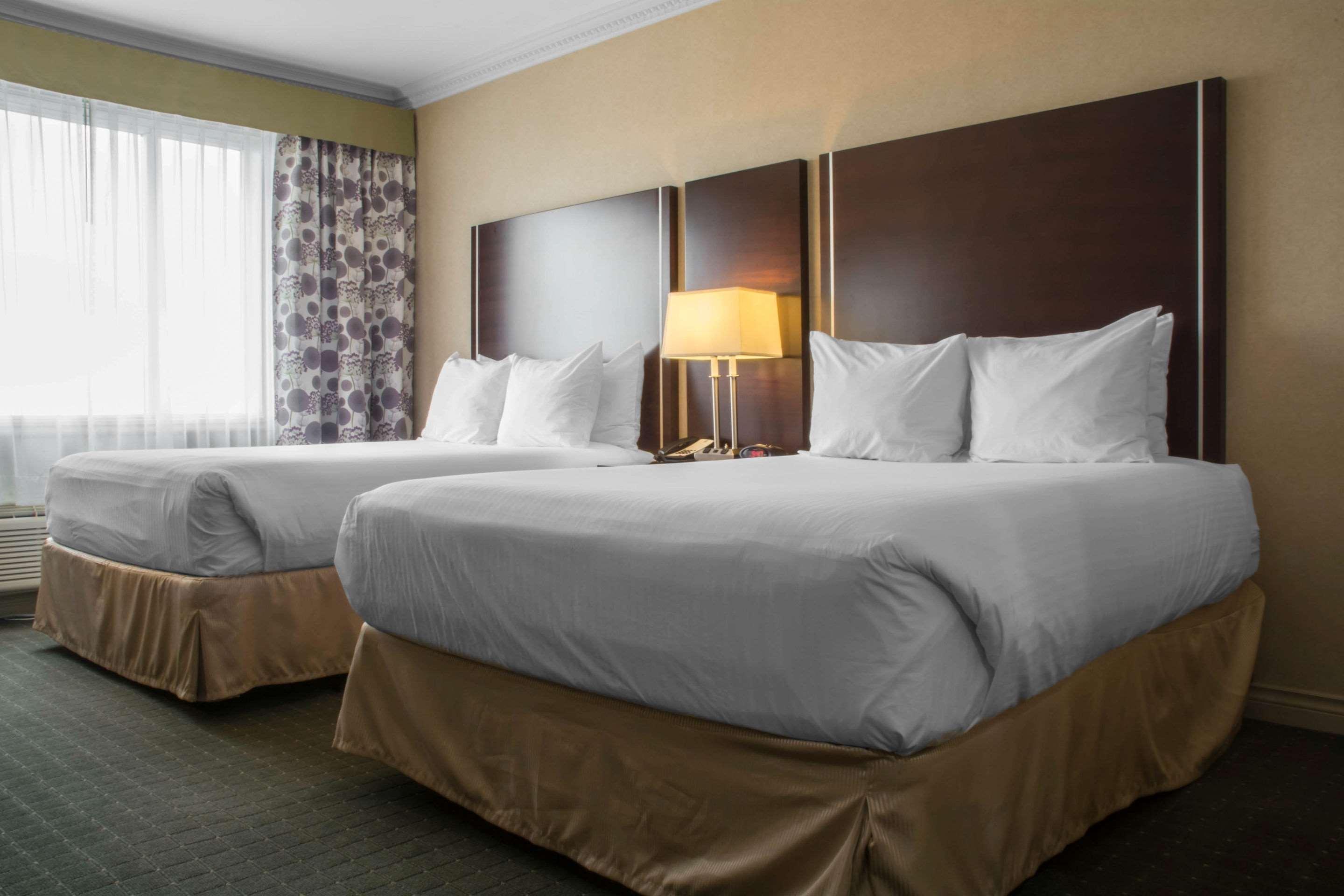 Towneplace Suites By Marriott Toronto Oakville Exterior photo