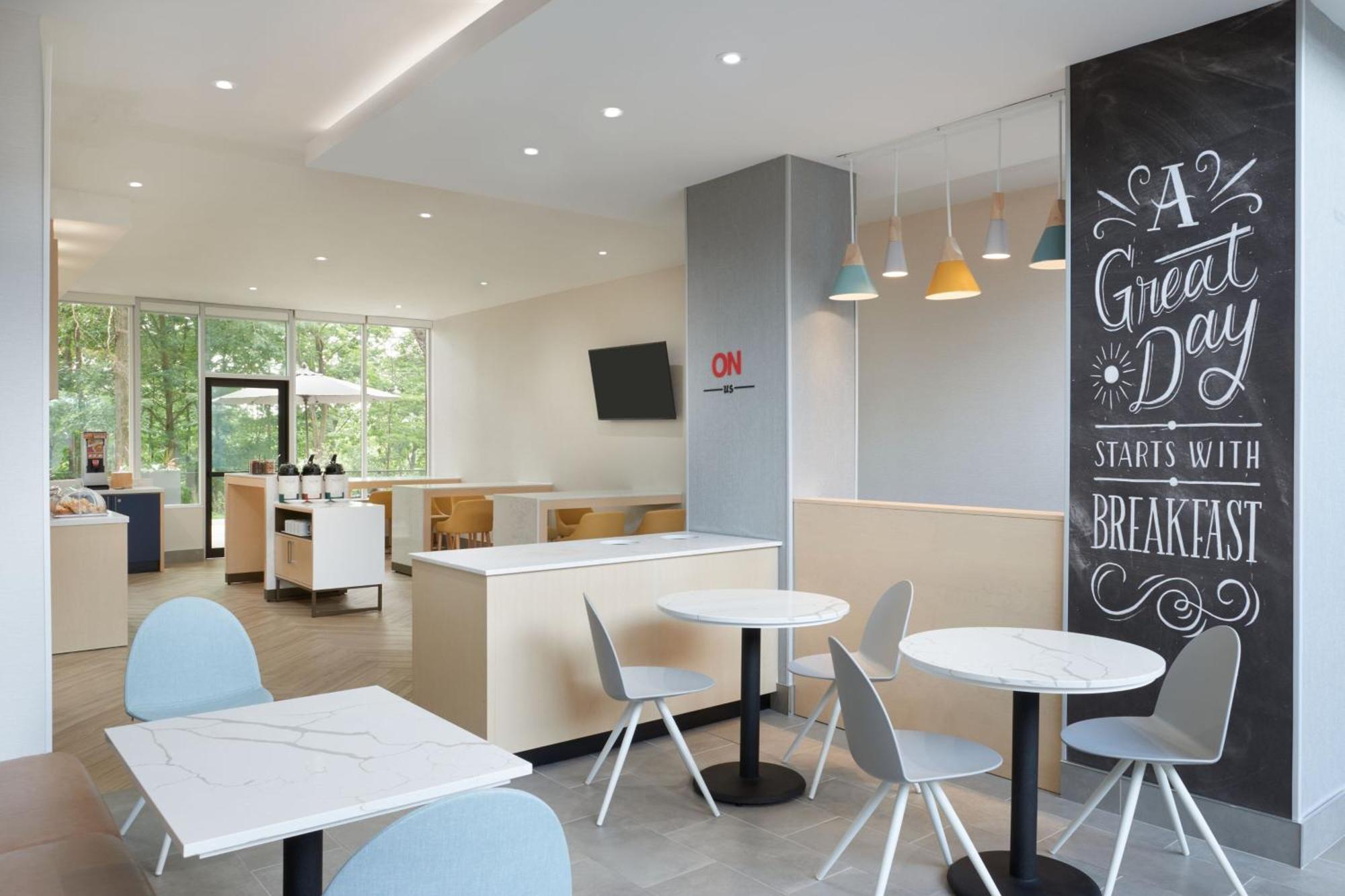 Towneplace Suites By Marriott Toronto Oakville Exterior photo