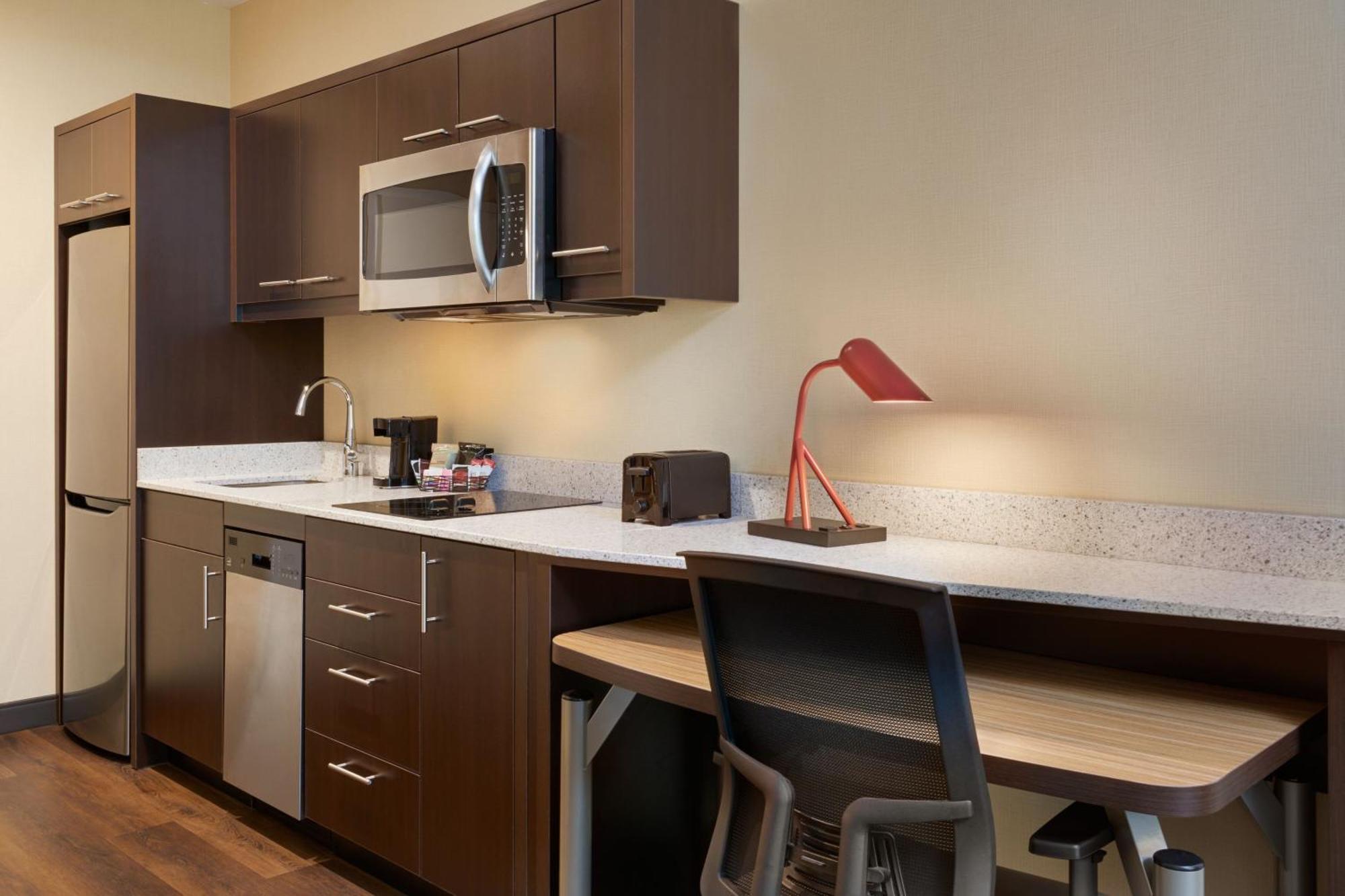 Towneplace Suites By Marriott Toronto Oakville Exterior photo