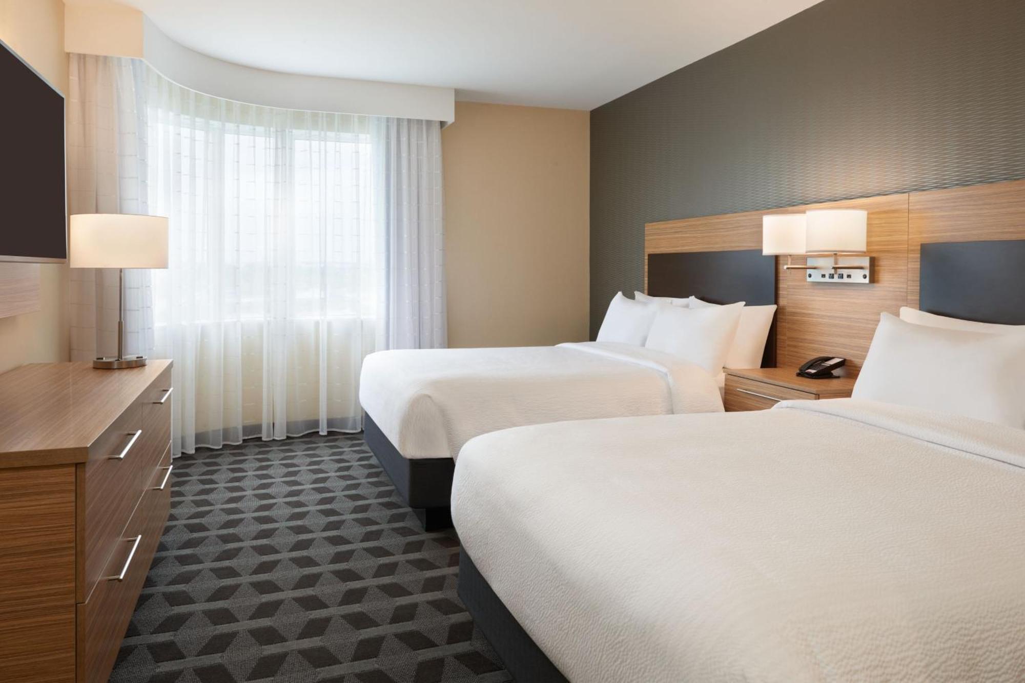 Towneplace Suites By Marriott Toronto Oakville Exterior photo